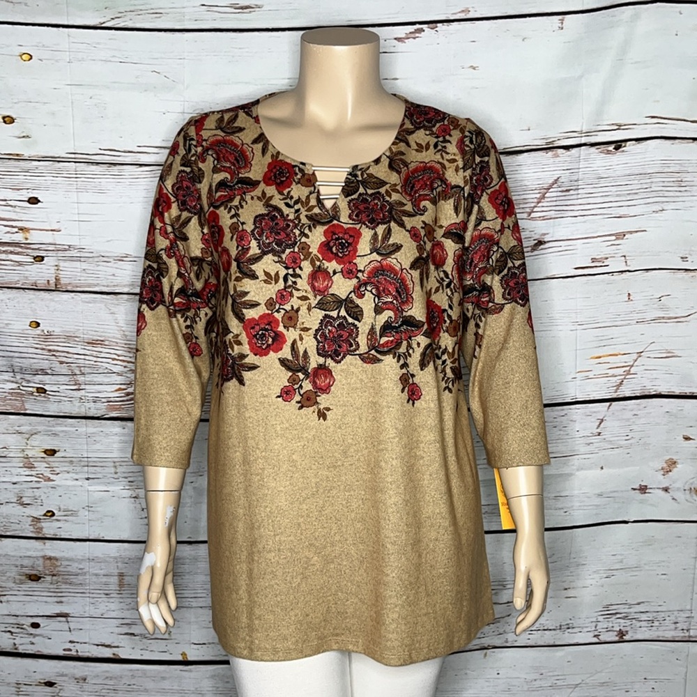 Ruby Rd. Woman NWT Size 1X Tan - Red Floral Print Decorative Trim Sweater Top